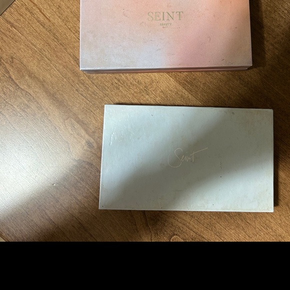 Seint Palettes - Picture 1 of 2